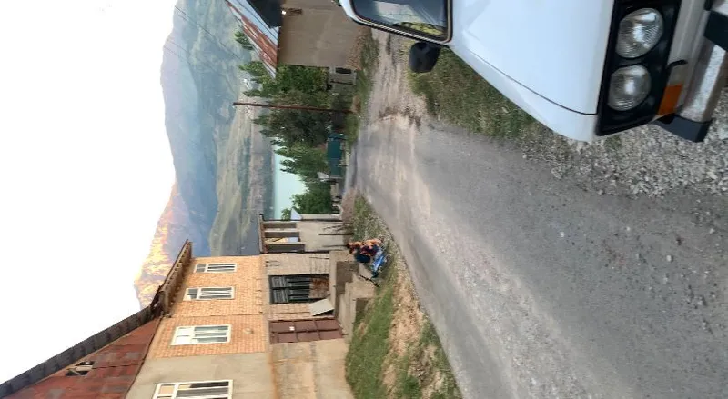Uy sotiladi Yakkatutda 4 Uy sotiladi Yakkatutda 4