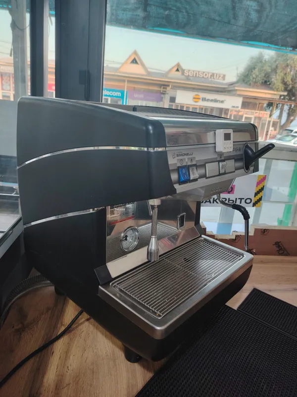 Kofe aparat holati a'lo SIMONELLI NUOVA 3 Kofe aparat holati a'lo SIMONELLI NUOVA 3