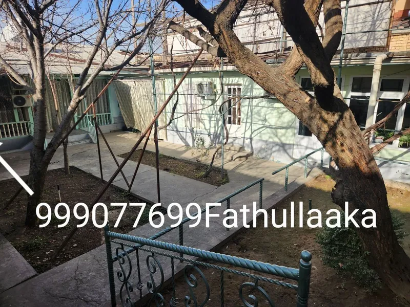 Комолон дарвоза ок Олтин куча сатилади Фасад 17.5 у 33. 80 6