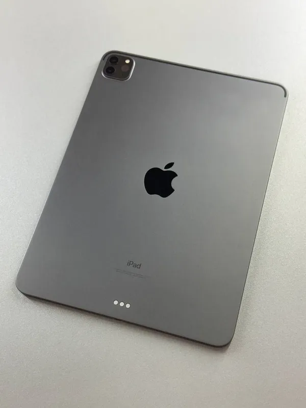 iPad Pro 11 дюймов (3-го поколения памяти 128 ГБ и