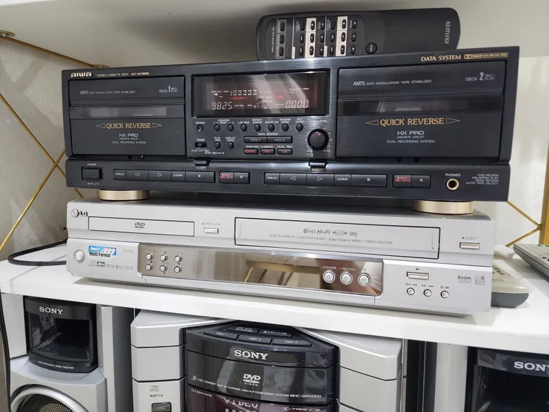 Aiwa AD-WX929 кассетная дека — фото 1