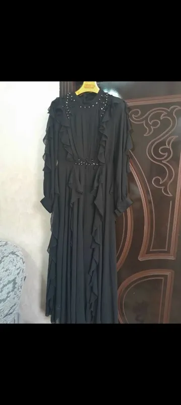 Chiroyli oqshom ko'ylaklari sotiladi 2 Chiroyli oqshom ko'ylaklari sotiladi 2