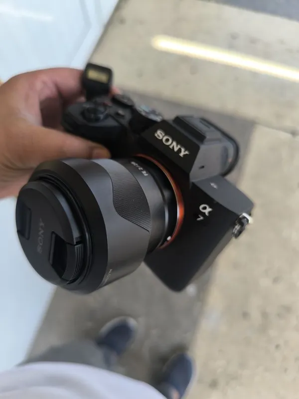 Sony alfa 4 sotiladi 1