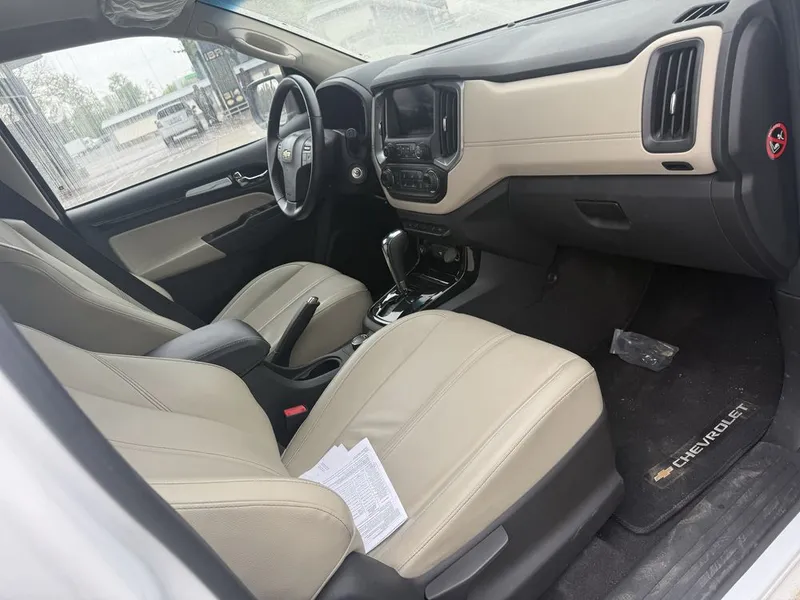 Trailblazer oq masla 2021 yil yurmagan 3.5 litr 8 Trailblazer oq masla 2021 yil yurmagan 3.5 litr 8