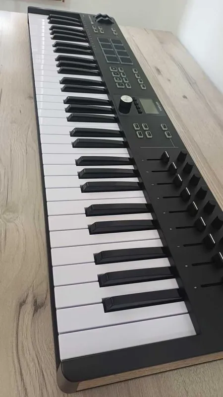 MIDI-клавиатура Arturia KeyLab Essential 61 mk3 USB-TIPE-C — фото 6