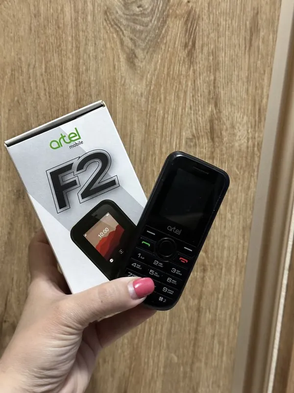 Кнопочный телнфон Artel a2 Кнопочный телнфон Artel a2