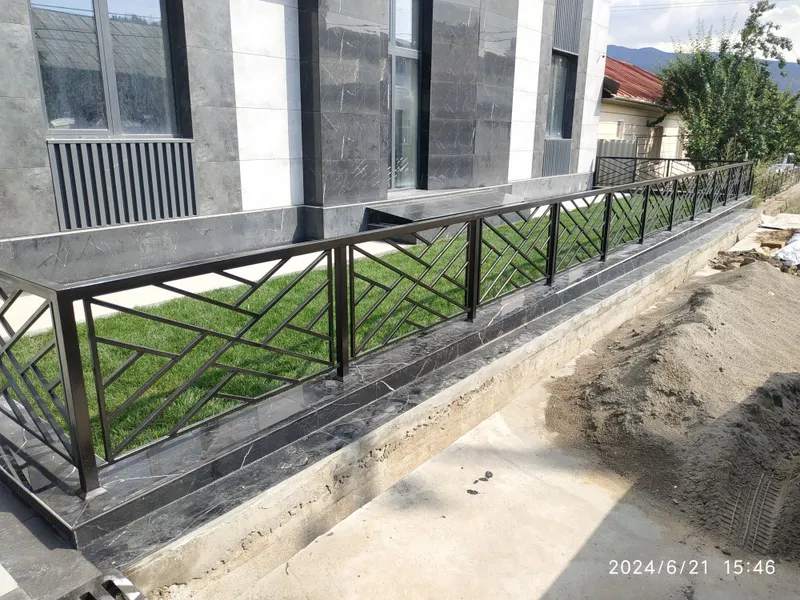 Перила из стекла от Creative Metall / Стеклянные ограждения — фото 6