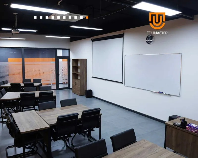 Class Room — компактный и удобный зал для занятий и встреч — фото 2