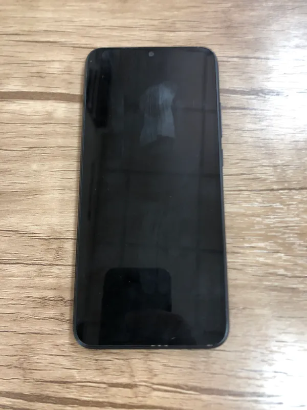 Redmi 9A. 32 gb holati yahshi narhi 350000