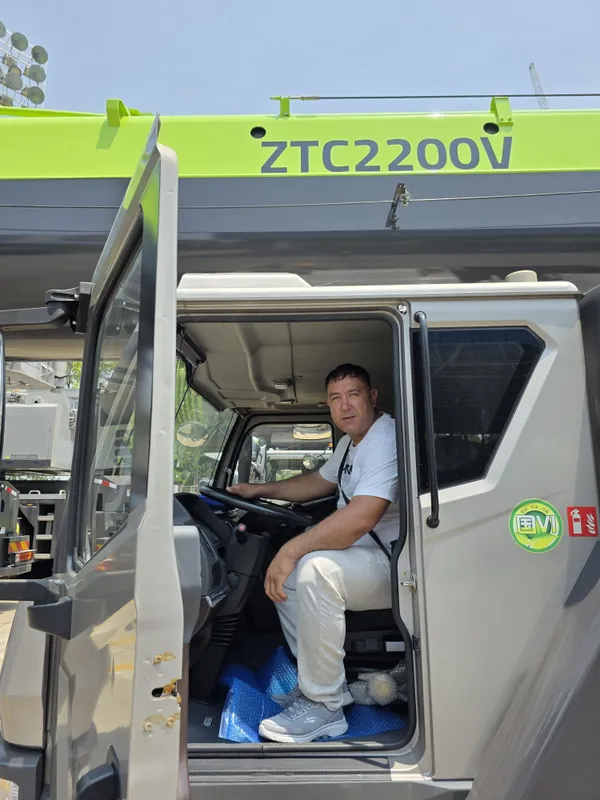 Услуга автокран ZOOMLION 220ton 2 Услуга автокран ZOOMLION 220ton 2