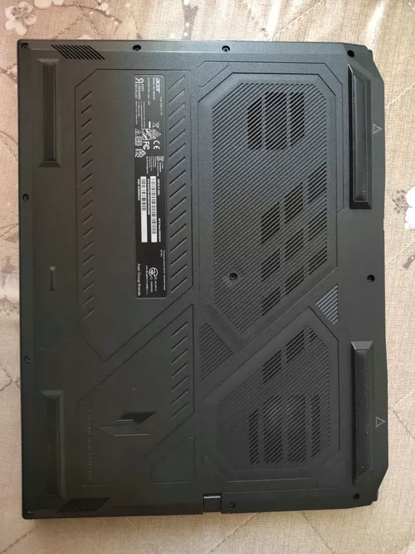 Acer Nitro V16 1