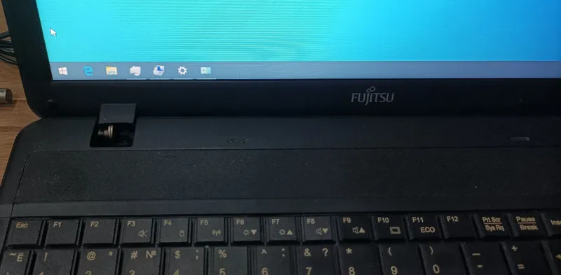 Fujitsu intel core i5 /8GB tezkor xotira /256GB SSD noutbuk 3 Fujitsu intel core i5 /8GB tezkor xotira /256GB SSD noutbuk 3