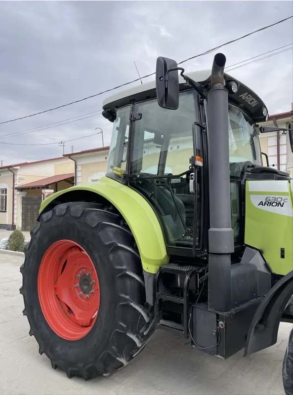 Traktor Arion class 630 — фото 1