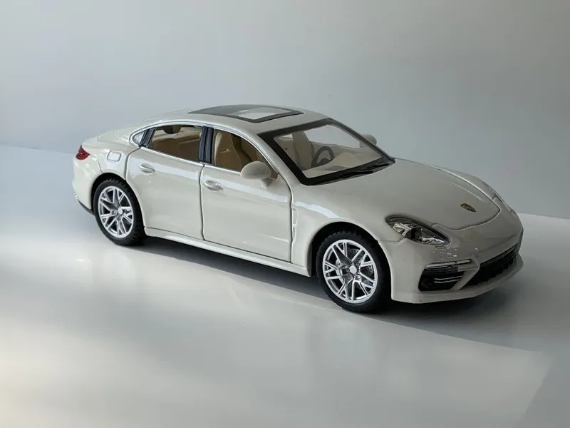 Modelka Porsche Panamera 1:24 5