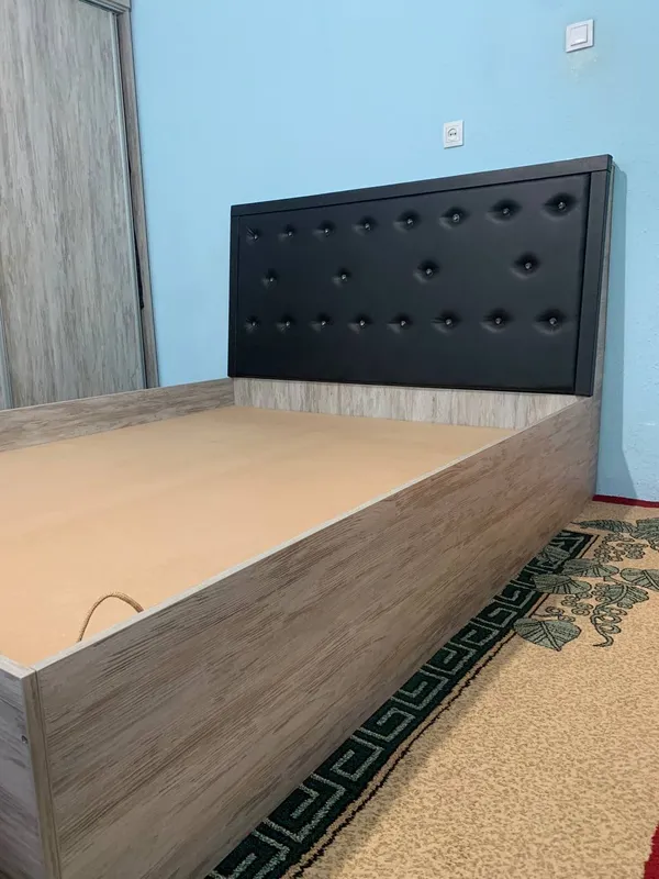2 kishilik karovat,ideal holati yengi,matrassiz 2 kishilik karovat,ideal holati yengi,matrassiz