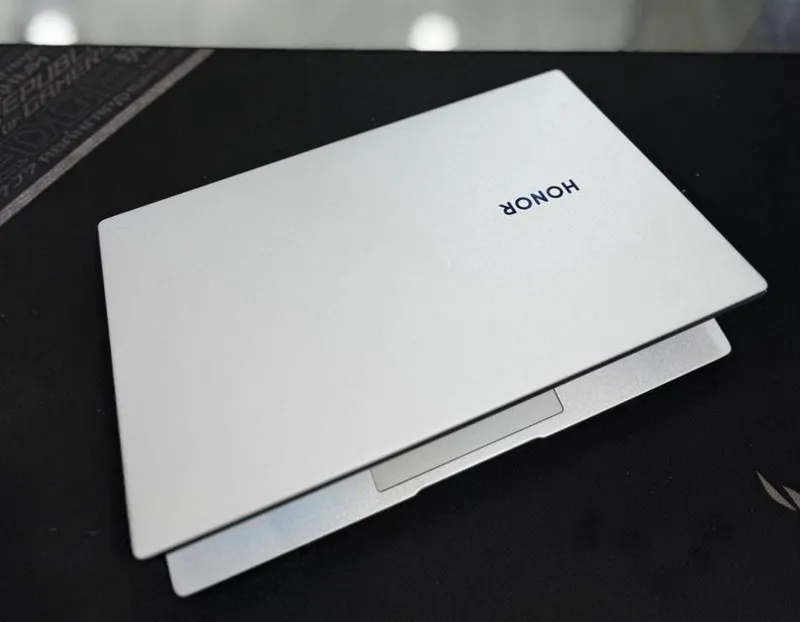 Arzon narxlarda noutbooklar bor 4 Arzon narxlarda noutbooklar bor 4