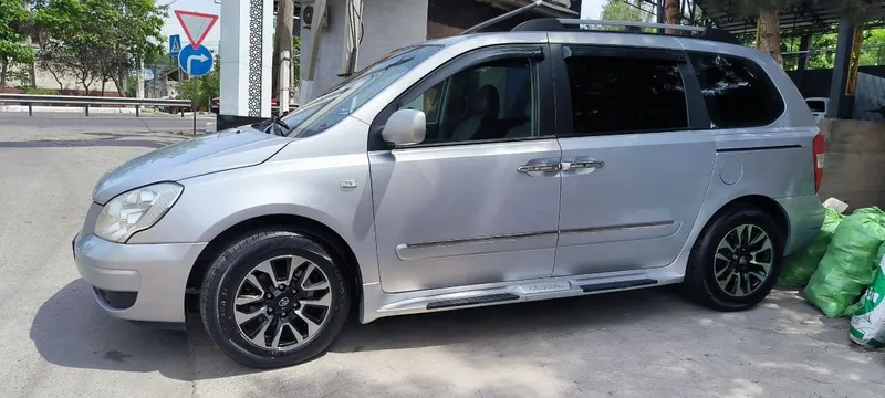 Kia Carnival sotiladi 2 Kia Carnival sotiladi 2