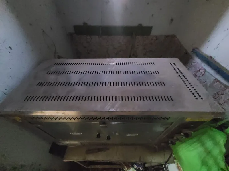 Gril aparat. 15 ta tovuq ketadi 4 Gril aparat. 15 ta tovuq ketadi 4