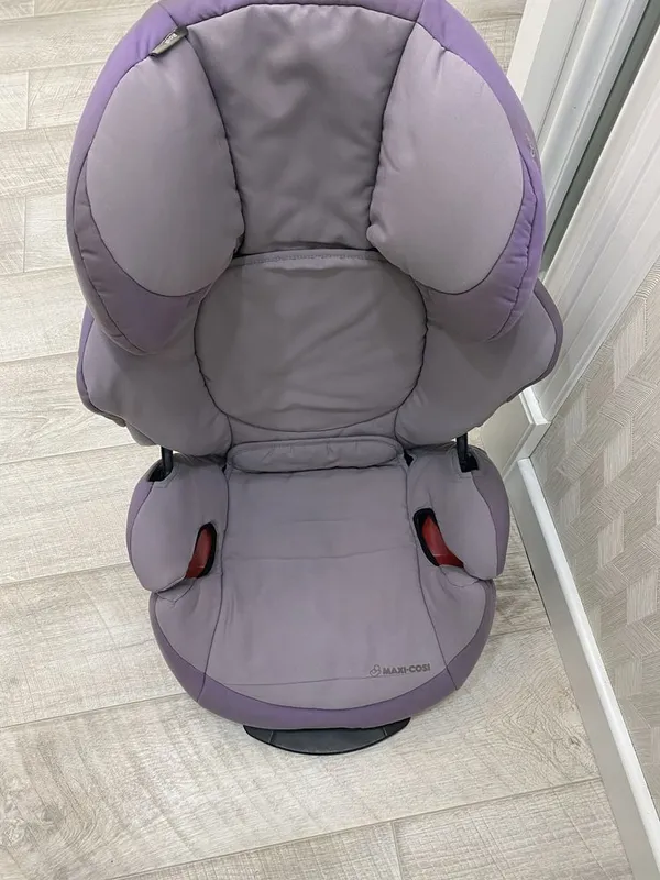 Детское автокресло maxi-cosi