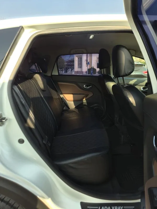 Lada X Ray 2020yil 1.8 motor Avtomat — фото 7