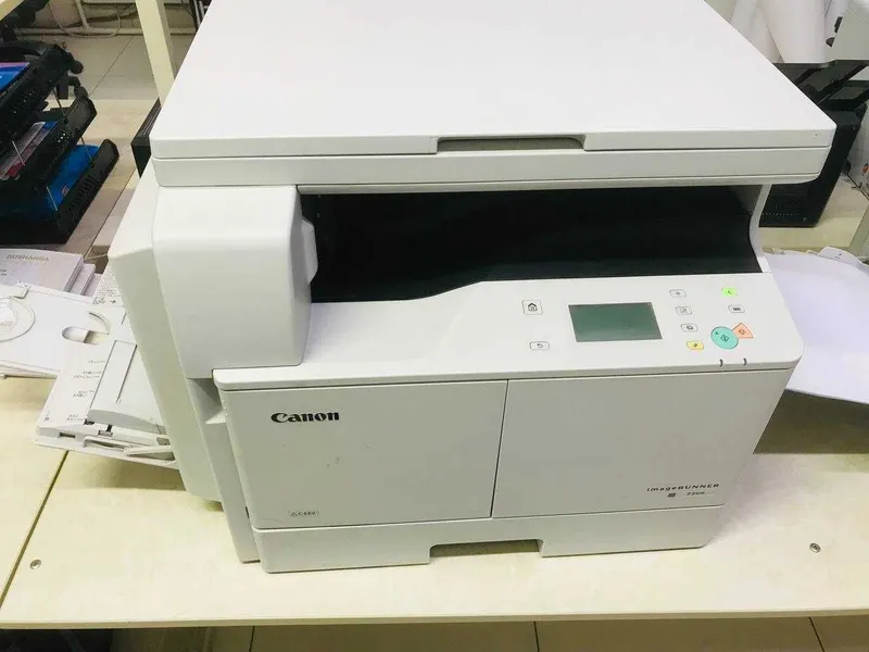 CANON imageRUNNER 2206 1