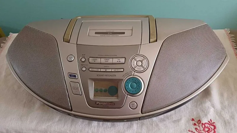 Продается магнитофон Panasonic