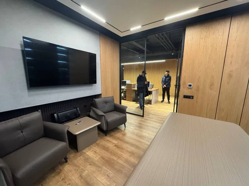 Nest One продается офис с арендатором 121 м2 10 этаж — фото 1