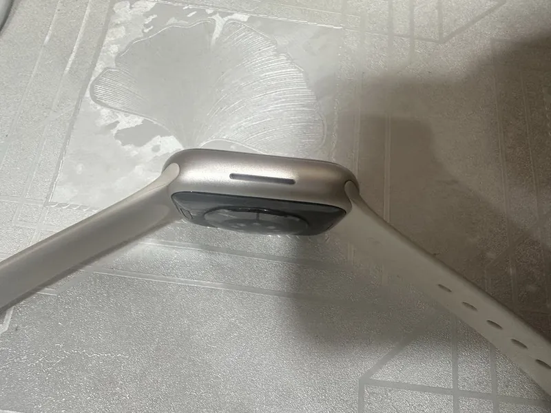 Apple watch series 8 41mm starlight 100% акб new activated 4