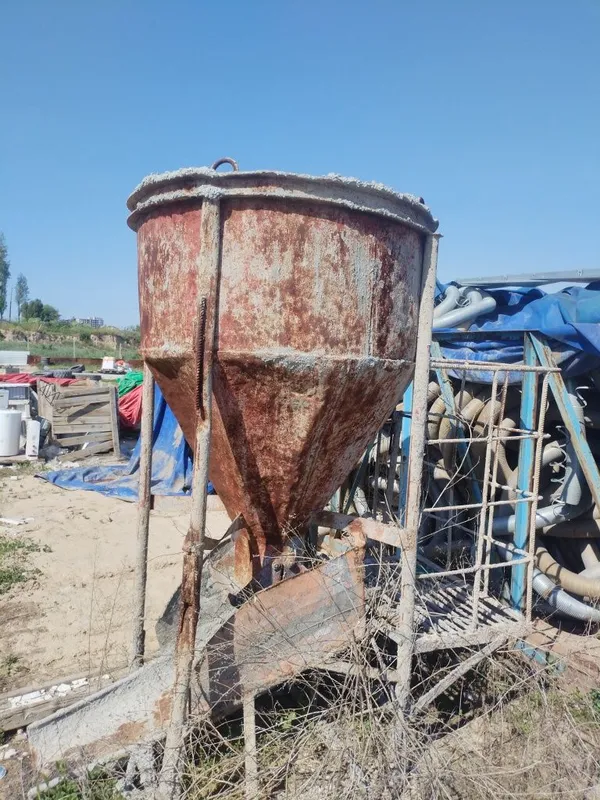 Beton quyish kolokolchik 1 m³ (badiya) – kran uchun, mustahkam temir ? — фото 3