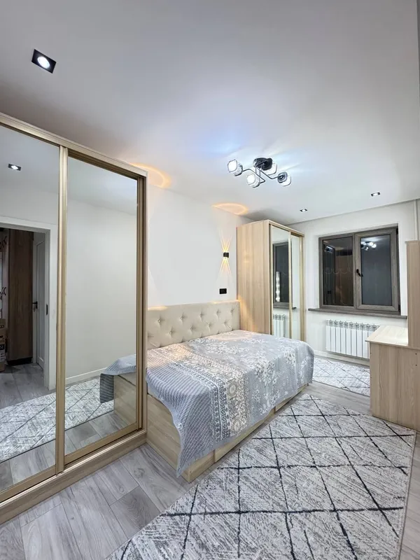 продам чиланзар 5.  трёх комнатная.  балкон 2*6 — фото 1