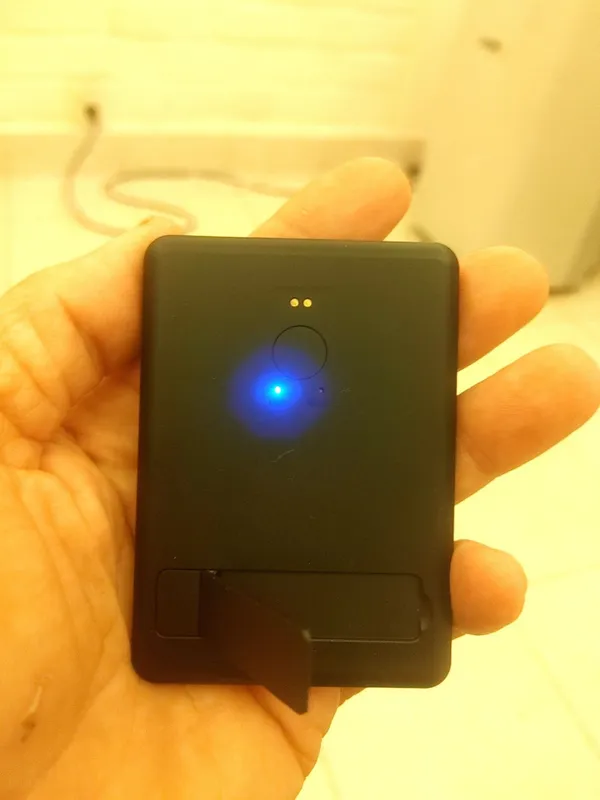 Продаю AI переводчик с поддержской Mag Safe — фото 3