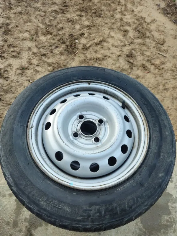 Диски Nexia2 с шинами 185/65 R14 с пробегом. Шишка, заплатка не 3 Диски Nexia2 с шинами 185/65 R14 с пробегом. Шишка, заплатка не 3