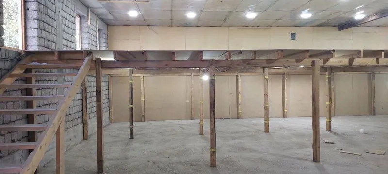 Arenda omborxona, sklad, 200kv urikzorda bozor oldida 300 m 2 Arenda omborxona, sklad, 200kv urikzorda bozor oldida 300 m 2