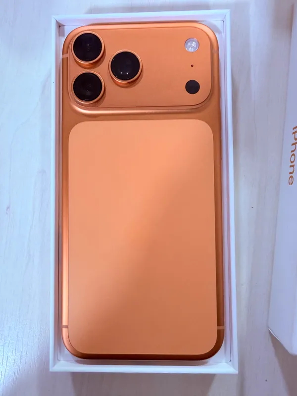 iPhone 17 Pro Max 256 ГБ, Cosmic Orange 4