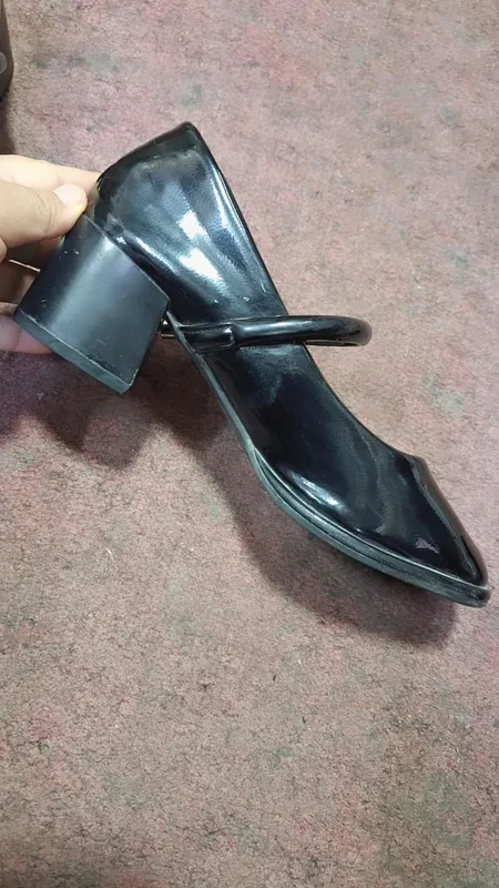35 oʻlchamda 1yil kiyilgan sifati zoʻr 2