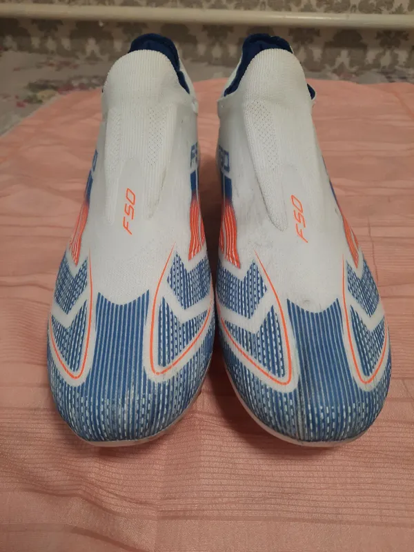 Butsa orginal F50 Futbol oʻynash uchun 2 Butsa orginal F50 Futbol oʻynash uchun 2
