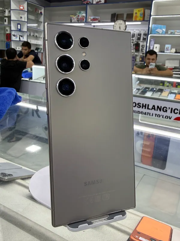 Samsung S24 Ultra 12/256 в идеале Samsung S24 Ultra 12/256 в идеале