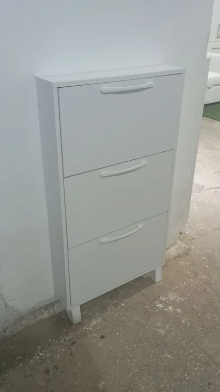 обувници в прихожую