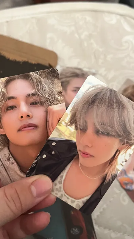 BTS V альбом Layover Weverse + фотокарты — фото 3