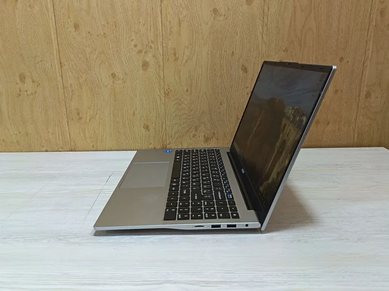 Ноутбук Acer с Intel Core i3-1305U — фото 2