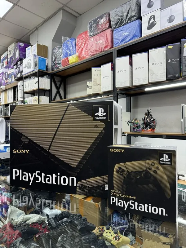 PS 5 Limited Edition 30th Anniversary 1