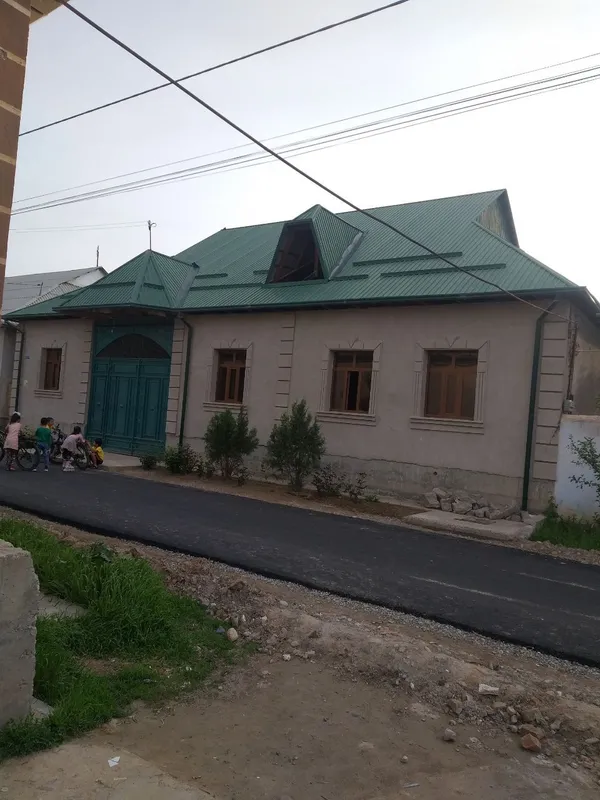 Срочно 6 сотихли ховли уй сотилади