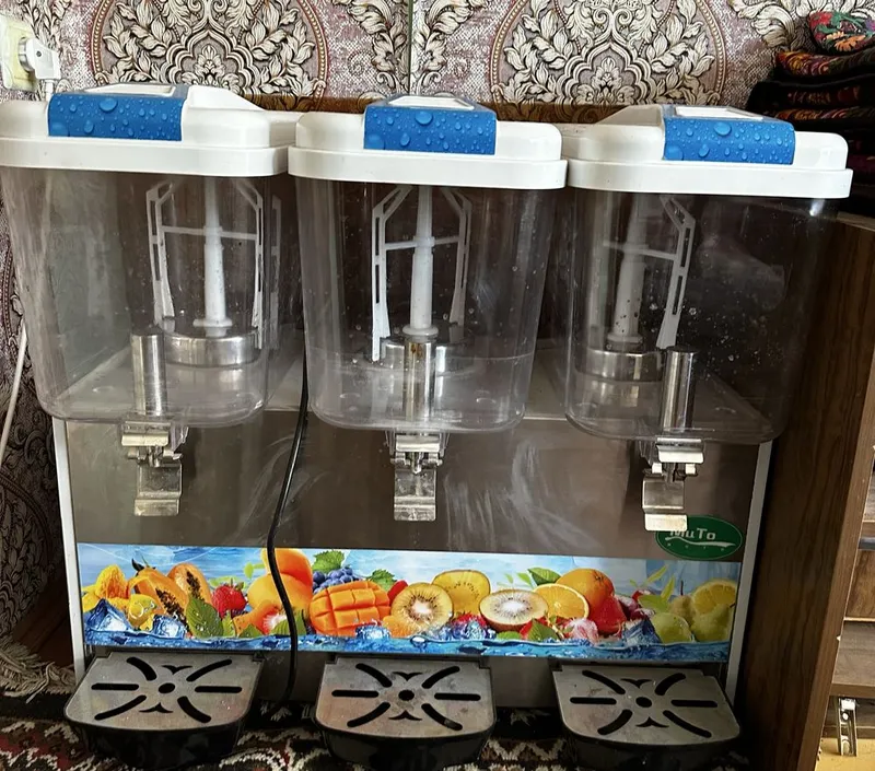 3 ta bakli sharbat dispenser sotiladi