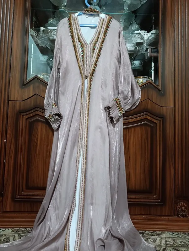 Dubay abaya juda chiroyli 2 Dubay abaya juda chiroyli 2