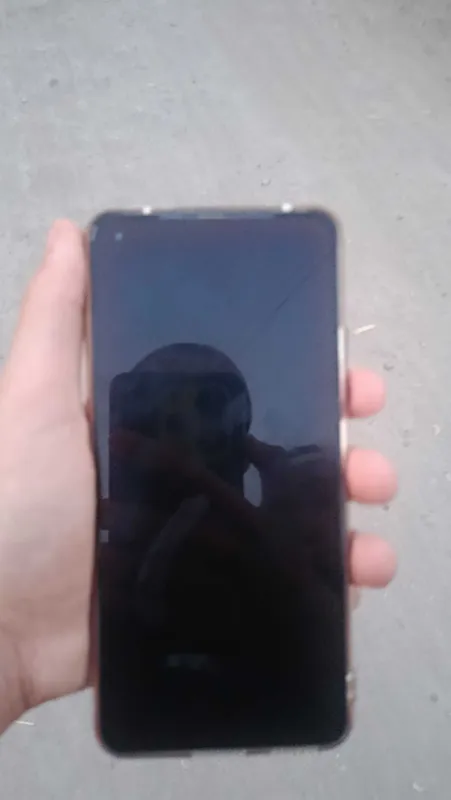 Telefon sotiladi... 1
