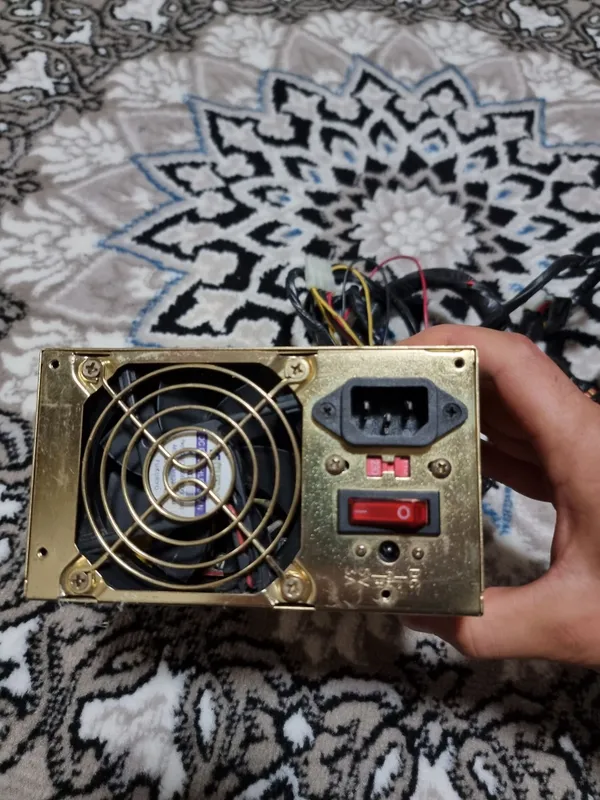 Blokpitaniya 400w sotiladi 1