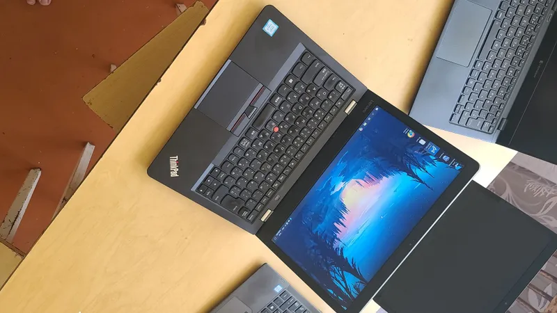 Lenovo ThinkPad 13 Gen 1 – Intel Core i5-6200U | 8GB RAM | 128GB SSD 5 Lenovo ThinkPad 13 Gen 1 – Intel Core i5-6200U | 8GB RAM | 128GB SSD 5