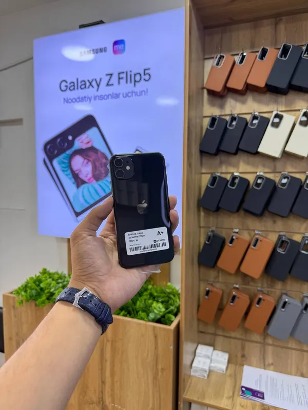 I PHONE 11