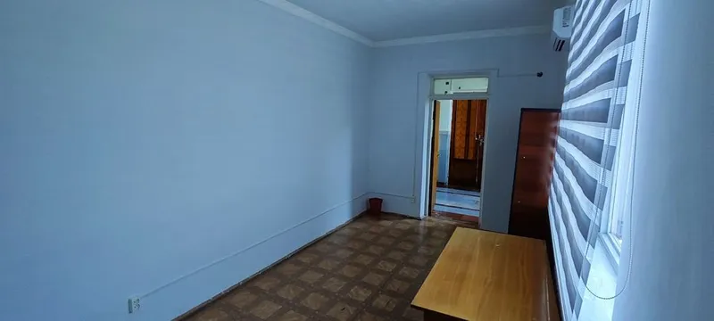 Офисы 19,15 и 50м2 на Чиланзаре Цкв 6