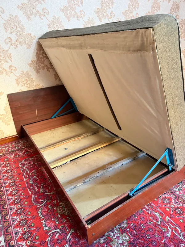 Продается спальный кровать